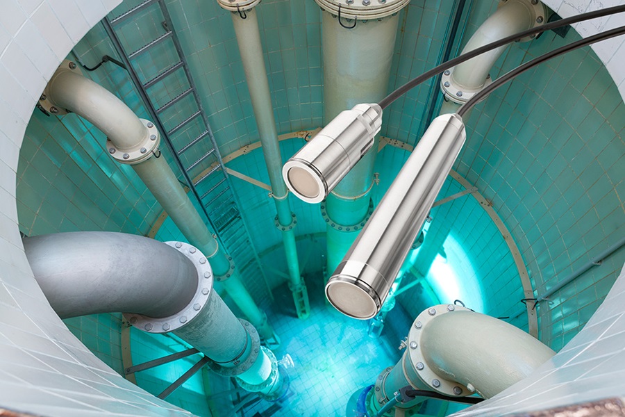 Der Hängedruckmessumformer VEGAWELL 52 bei der Füllstandsmessung in einem Tiefbrunnen.